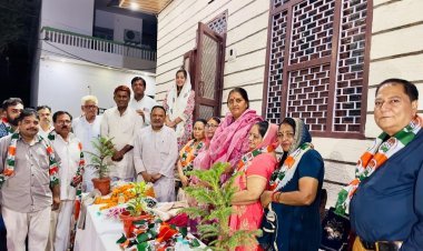 अभूतपूर्व विकास कार्यों से प्रभावित होकर वार्ड न 18 में वार्डवासियों ने बीजेपी छोड़कर कांग्रेस पार्टी जॉइन की