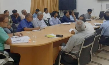 साप्ताहिक समीक्षा बैठक आयोजित। 