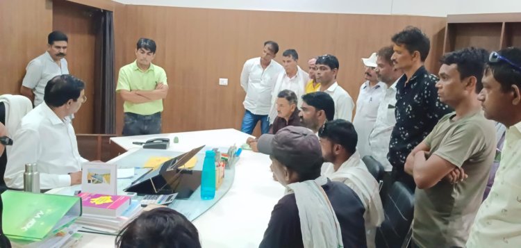 टेंडर करवाने के बाद धरना स्थगित