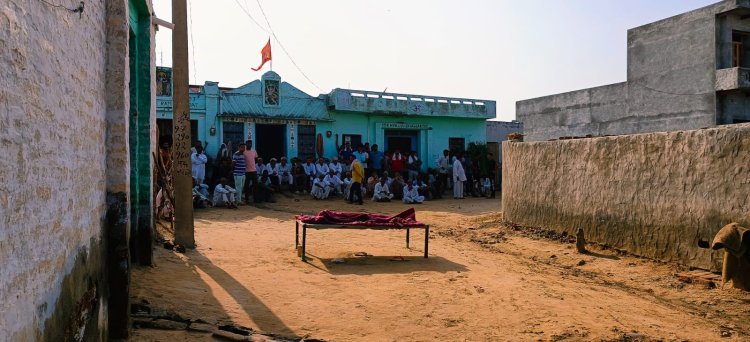 आपसी रंजिश को लेकर घर के दरवाजे के सामने सो रही एक 70 वर्षीय बुजूर्ग महिला की कुल्हाड़ी से गला रेतकर हत्या करने का आरोप, सिद्धमुख थाने में मामला दर्ज 