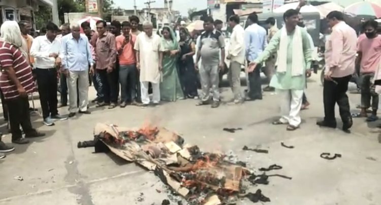 विराटनगर को कोटपुतली में जोड़े जाने का विरोध:::: मनाया काला दिवस,विरोध में निकाली जन आक्रोश यात्रा विधायक इंद्राज गुर्जर का फूंका पुतला