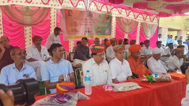 विद्यार्थियों को अपने जीवन में सकारात्मक सोच के साथ आगे बढ़ना चाहिए:चौधरी