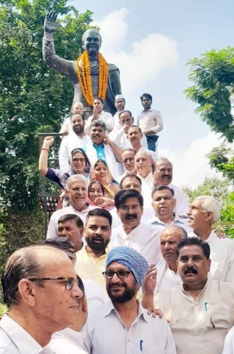 राजीव गांधी ने राष्ट्र के विकास में अनेक महत्वपूर्ण कदम उठाये -मंत्री जूली