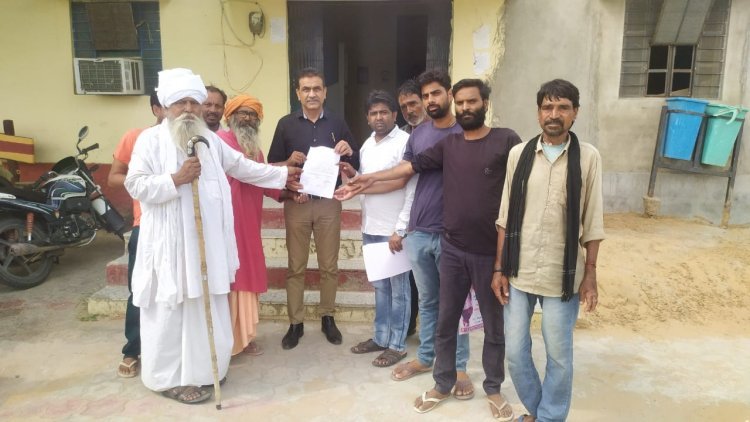 श्रद्धादास की बगीची पर भूमाफियाओं का कब्जा, एसडीएम को दिया ज्ञापन