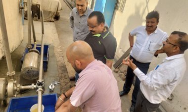 श्री अन्नू मिल्क प्रोडक्ट लिमिटेड के यहाँ से 887 लीटर घी सीज...  डेयरी फ्रेश एवं बिलोना घी के लिए नमूने