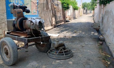 राजनीति की भेंट चढ़ा सड़क निर्माण कार्य, नेता बन रहे बाधक