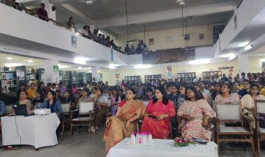 पुस्तकालय में ओरिएंटेशन कार्यक्रम का आयोजन हुआ