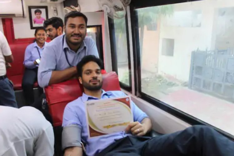 तक्षशिला बिजनेस स्कूल में रतन टाटा को श्रद्धांजलि छात्रों ने क्विज और कोलाज प्रतियोगिता से सीखे नेतृत्व के गुर