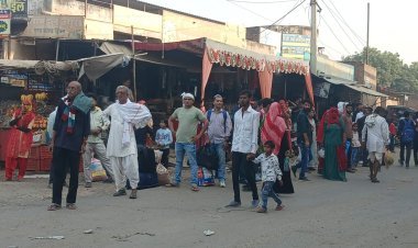 बसों के इंतजार में घंटे घंटे खड़ी रहती है सवारिया