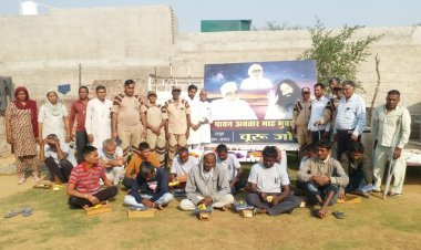 बेसहारों के सहारा बने डेरा श्रद्धालु -अनाथ आश्रम मेँ चारपाई, गर्म कपड़े भेंट 