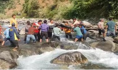 उत्तराखंड में खाई में गिरी बस, 36 की मौत, 19 घायल  जयपुर टाइम्स 