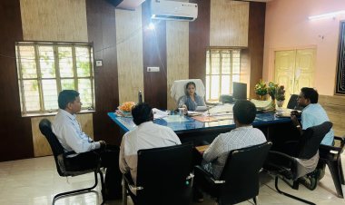 बाल विवाह मुक्त गांव बनाने को लेकर एसडीएम ने ली बैठक 