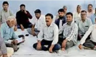 खैरथल मंडी की समस्याओं को लेकर सचिव को सौंपा ज्ञापन