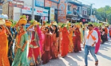 धोरीमन्ना.अखिल विश्व गायत्री तीर्थ शांतिकुंज हरिद्वार के संरक्षण में गायत्री शक्तिपीठ धोरीमन्ना की ओर से कस्बे में स्थित गायत्री प्रज्ञापीठ में चार दिवसीय गायत्री महायज्ञ एवं संस्कार महोत्सव मंगलवार को कलश यात्रा के साथ शुरू हुआ।