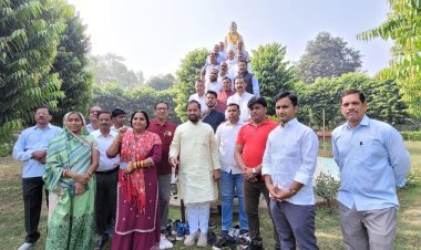 जयंती पर नेहरू जी को किया याद