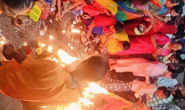 बैकुंठ चतुर्दशी पर दीपदान कर मनाई देव दीपावली