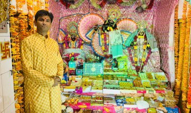 जगन्नाथ महाराज के मंदिर में बैकुंठ चतुर्दशी पर सजी 56 भोग की झांकी 