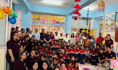 डेंटल कॉलेज में बाल दिवस व नेशनल पीडोडेंटिक्स डे मनाया 