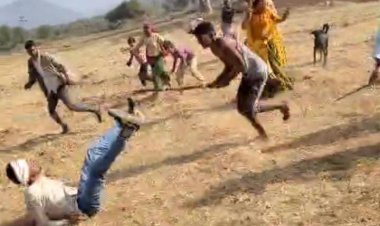 रास्ते के विवाद को लेकर दो गुटों में झगड़ा 