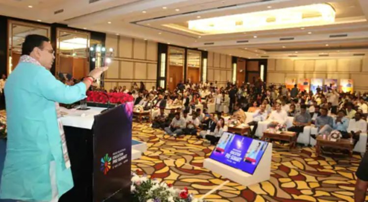 सरकारी स्कूलों के छात्रों को मिलेगी फ्री स्वेटर और जूते, लड़कियों के लिए बनेगी सैनिक एकेडमी राइजिंग राजस्थान में 28 हजार करोड़ के 507 एमओयू, शिक्षा क्षेत्र में बड़े बदलावों का ऐलान