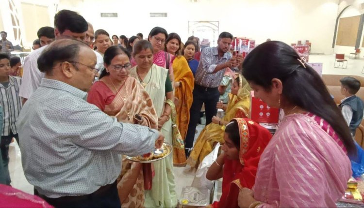 नेक कमाई फाउंडेशन का भावुक कन्यादान कार्यक्रम: 11 बेटियों का एक साथ हुआ कन्यादान