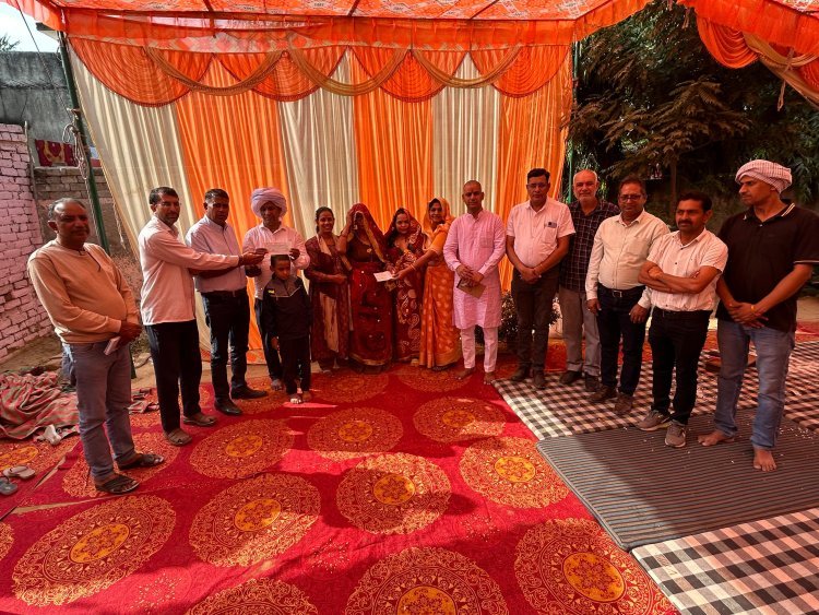 अच्छी पहल: मृत्युभोज त्यागा, 2 लाख की लागत से बनाया विद्यालय प्रवेश द्वार