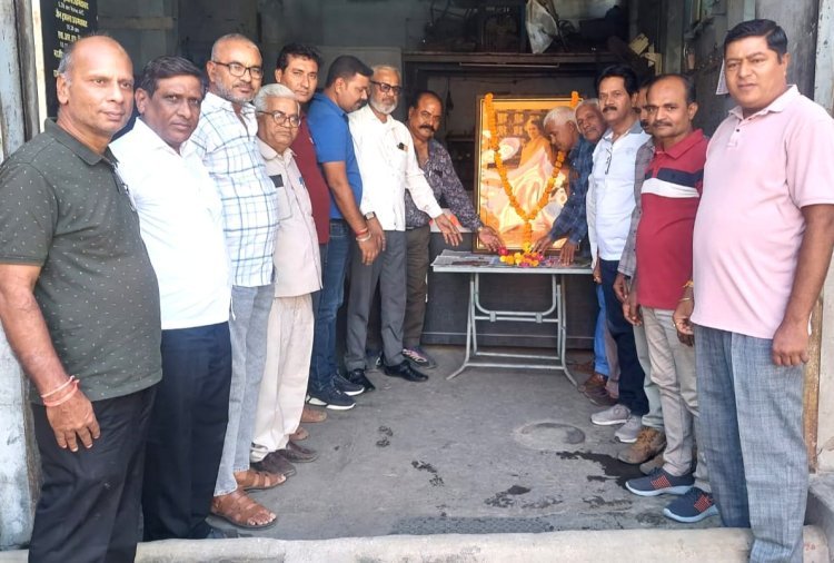 कांग्रेस ने पूर्व प्रधानमंत्री गांधी की जयंती मनाई