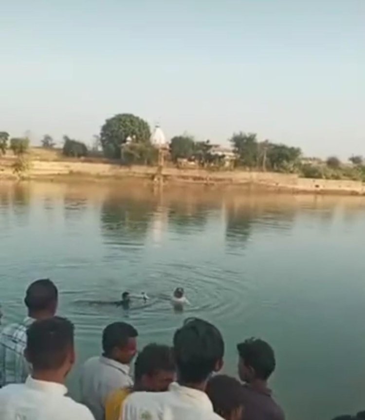 कोरना तालाब से मिला व्यक्ति का शव, पुलिस ने की जांच शुरू