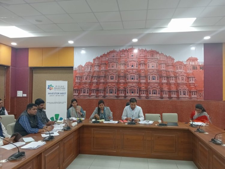 डॉ. जितेंद्र सोनी की अध्यक्षता में साप्ताहिक समीक्षा बैठक आयोजित जनसुनवाई, राजस्व मामलों और युवा महोत्सव की तैयारियों पर जोर