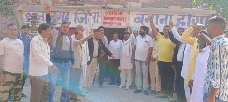 सुजानगढ़ जिले की मांग को लेकर प्रदर्शन