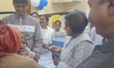 बीकानेर में पल्स पोलियो अभियान का शुभारंभ, कलेक्टर ने बच्चों को पिलाई 'दो बूंद जिंदगी की'  