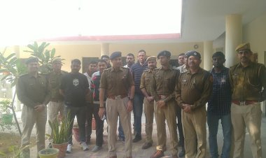 अंतरराज्यीय गैंग का पर्दाफाश: करोड़ों की ज्वैलरी चोरी के तीन आरोपी गिरफ्तार  