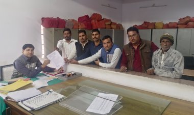 कृषि मंडी खरीद केंद्र पर भ्रष्टाचार का आरोप, किसानों ने दी आंदोलन की चेतावनी  