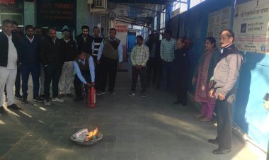 मित्तल हॉस्पिटल में फायर मॉक ड्रिल और सफाई ट्रेनिंग का आयोजन  