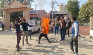 किसानों ने विभिन्न मांगों को लेकर किया विरोध प्रदर्शन