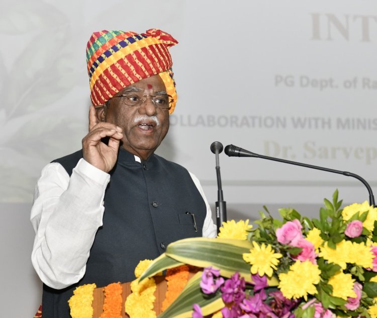 आयुर्वेदिक औषधि मानकीकरण पर जोर: राज्यपाल ने शोध और वैश्विक प्रसार पर दिए सुझाव