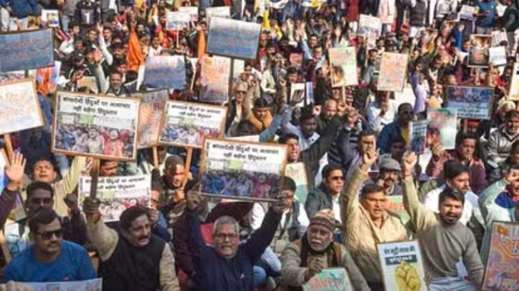 बांग्लादेश में हिंदुओं पर अत्याचार के विरोध में बंगाल में उग्र प्रदर्शन