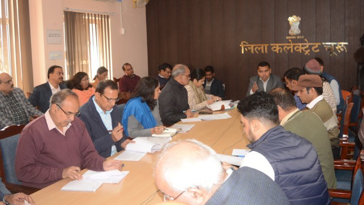बिना परमिट और ओवरलोड स्कूली बसों पर होगी सख्त कार्रवाई: जिला कलक्टर