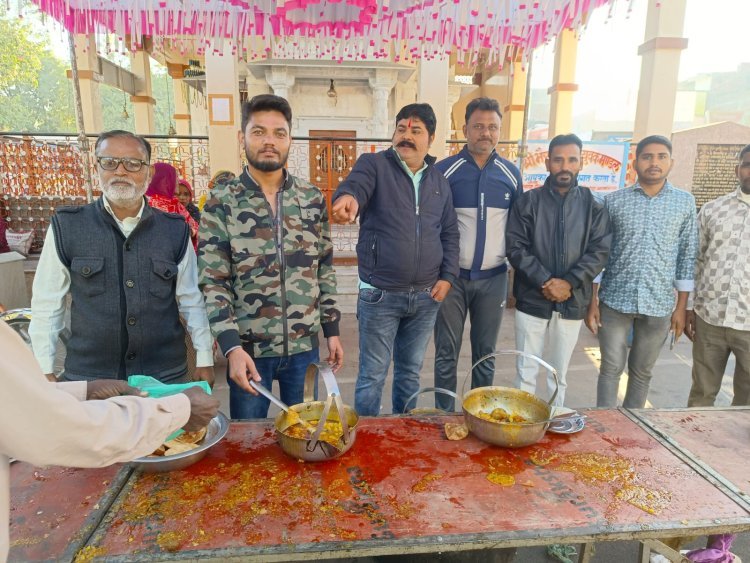 भगत सिंह सेवा समिति ने भंडारे का आयोजन किया