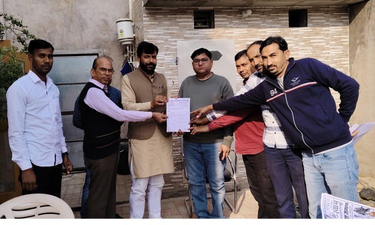 अलायला रोड पर गन्दे पानी की निकासी, मृत पशुओ को डालने से ग्रामीण परेशान 