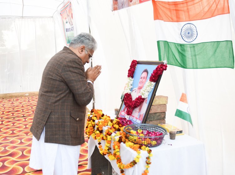 केंद्रीय मंत्री भूपेंद्र यादव ने दिवंगत एएसआई सुरेंद्र सिंह को दी श्रद्धांजलि, परिवार को दिया आश्वासन  