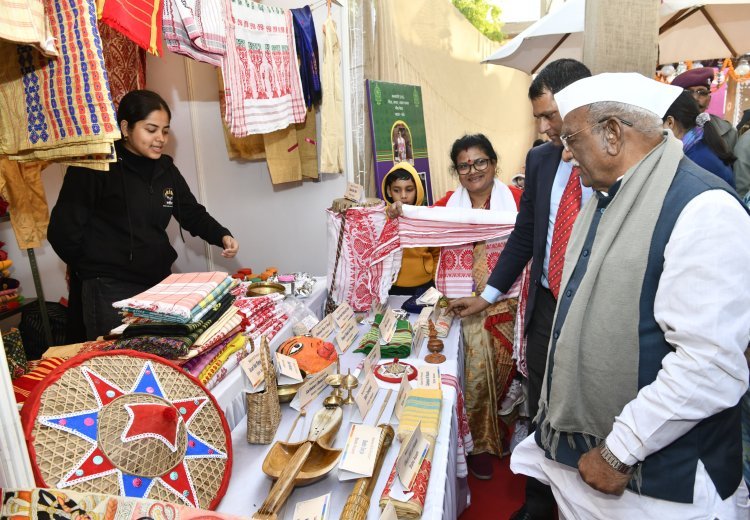 महिला स्वयं सहायता समूह राष्ट्र के आर्थिक विकास का प्रमुख आधार: बागड़े