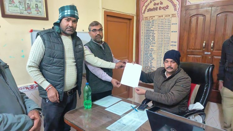 नगरपरिषद कर्मचारियों का विरोध जारी, आयुक्त व सभापति  ज्ञापन