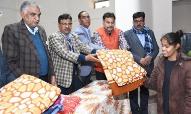 श्री जैन श्वेतांबर फाउन्डेशन ट्रस्ट कलकत्ता ने बांटे कंबल