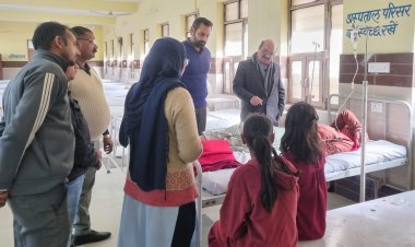 जिला कलक्टर ने किया सीएचसी मुंडावर का निरीक्षण