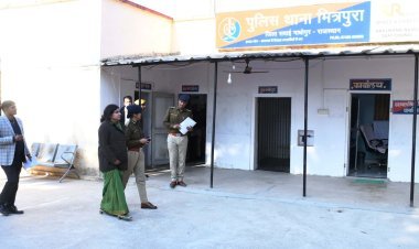 राजस्व न्यायालयों में लंबित प्रकरण जल्द निपटाएं: जिला कलक्टर 