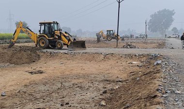 यूआईटी की टीम द्वारा अवैध प्लॉटिंग/कॉलोनी के अतिक्रमण को ध्वस्त करने की कार्रवाई 