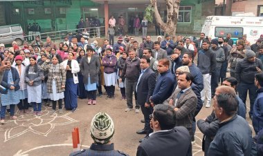 चिकित्सा कर्मियों ने गुरुवार को किया 2 घंटे का कार्य बहिष्कार 