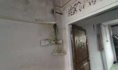 मकान की छत पर गिरी बिजली