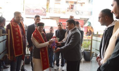 हिमाचल प्रदेश के राज्यपाल शिवप्रताप शुक्ला ने सालासर बालाजी मंदिर में लगाई धोक